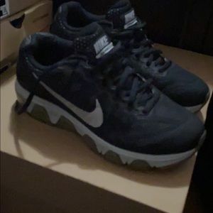 Nike size 5.5Y sneaker